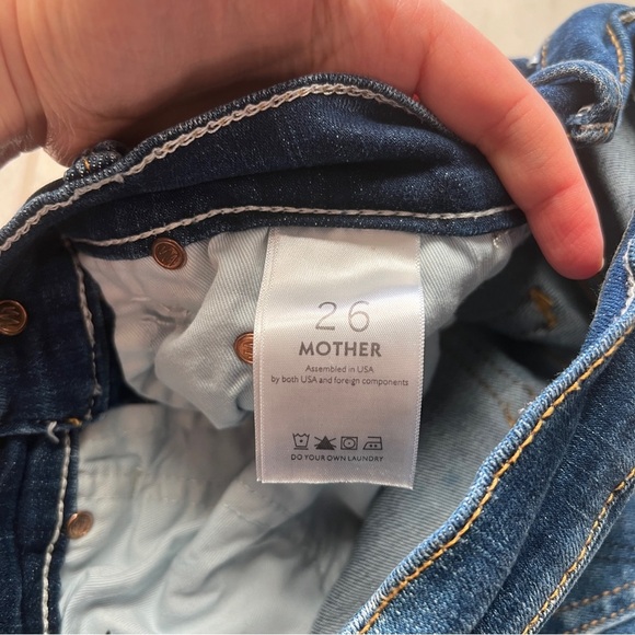 MOTHER Insider Crop Step Fray Jeans - Picture 3 of 11